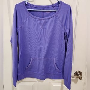 Long sleeve active wear shirt